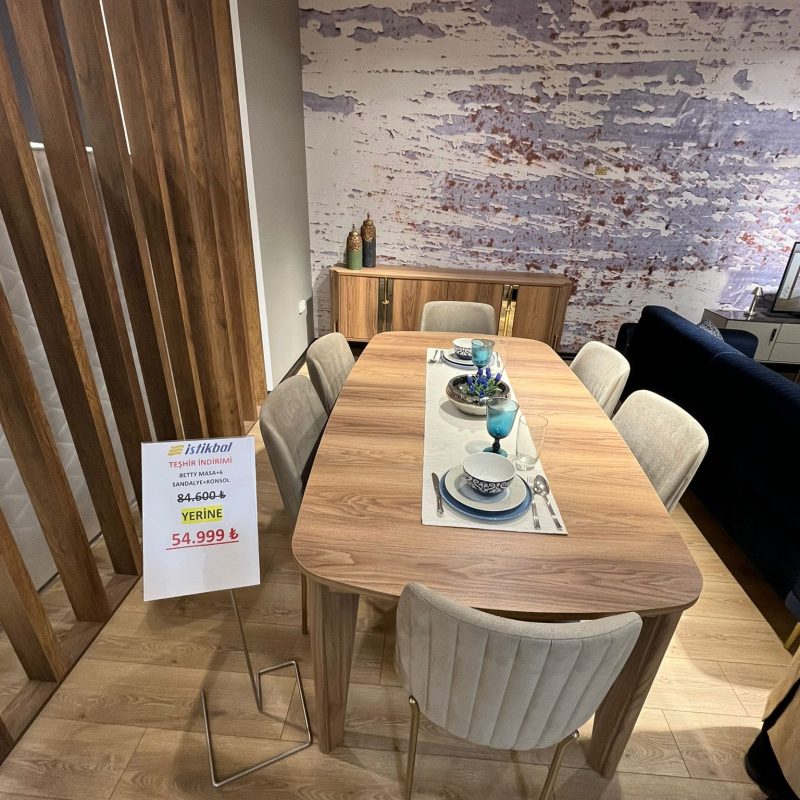 İstikbal Betty Masa Sandalye ve Konsol (Teşhir)