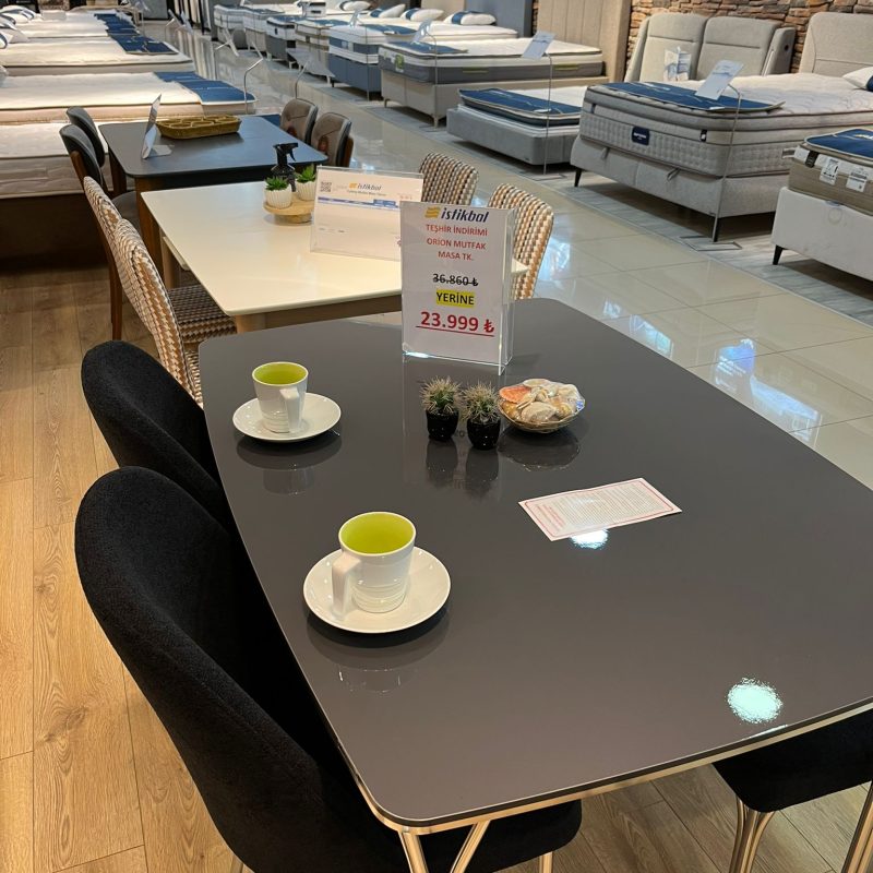 İstikbal Orion Masa Takımı (Teşhir)